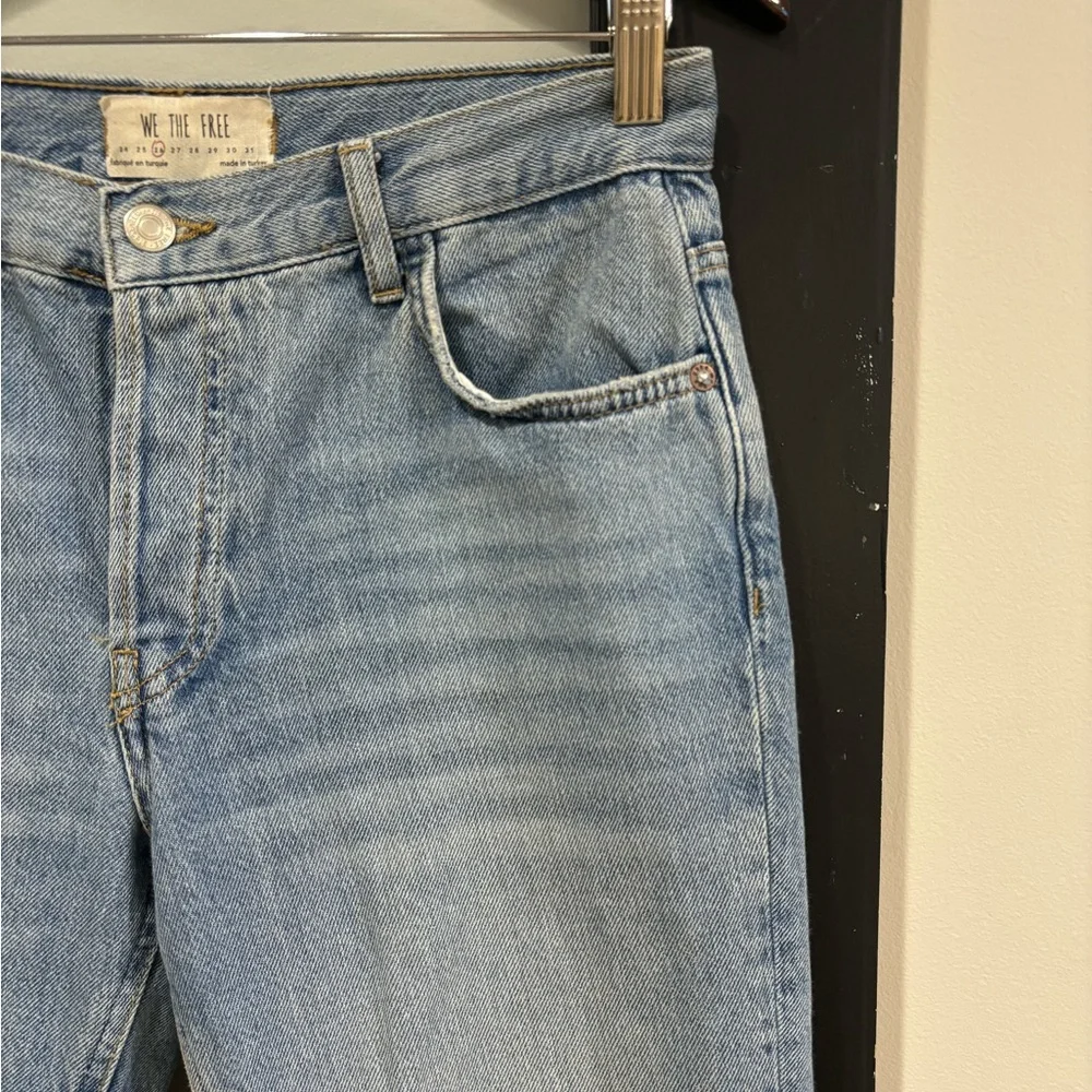 Free People We The Free Maggie Jeans Straight Leg Ripped Raw Hem Size 26